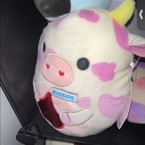 8” Evangelica the cow with Hershey Kisses Chocolate